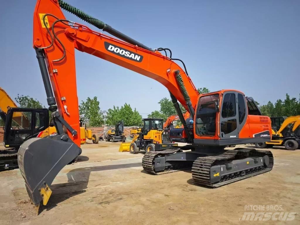 Doosan DX 225 LC Bagri goseničarji