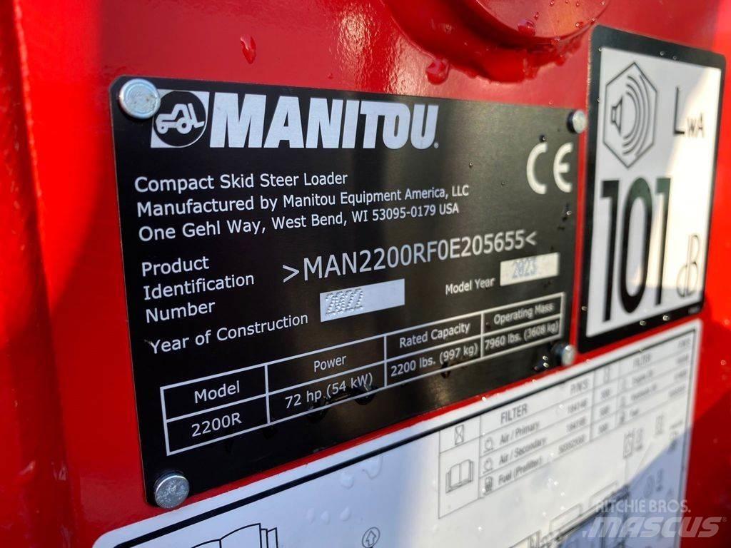 Manitou 2200R Skid steer mini nakladalci