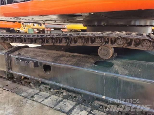 Hitachi EX 120 Bagri goseničarji