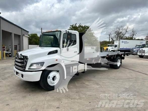 Hino 268 Tovornjaki s kesonom/platojem
