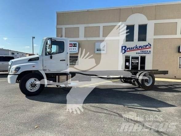 Hino L7 Tovornjaki-šasije