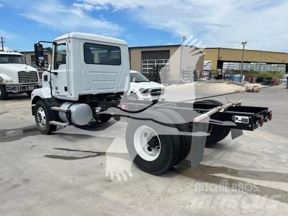 Mack MD6 Tovornjaki-šasije