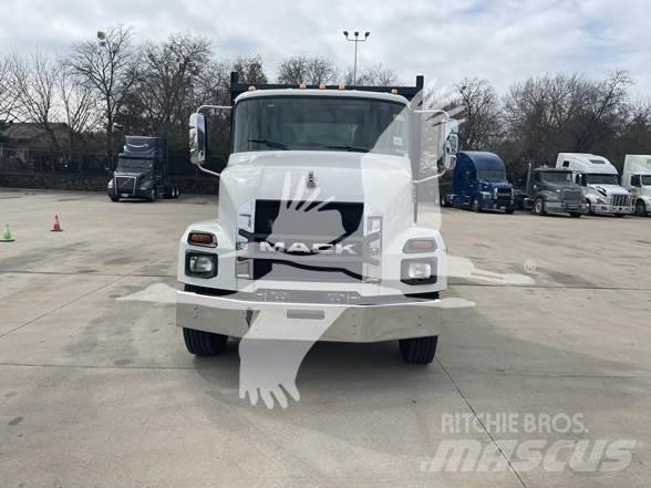 Mack MD6 Tovornjaki s kesonom/platojem