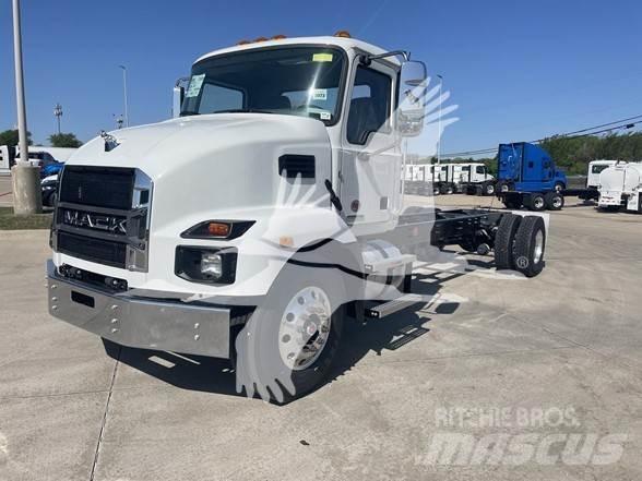 Mack MD6 Vlačilci