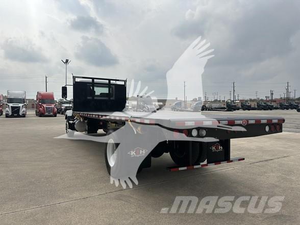 Mack MD6 Tovornjaki s kesonom/platojem