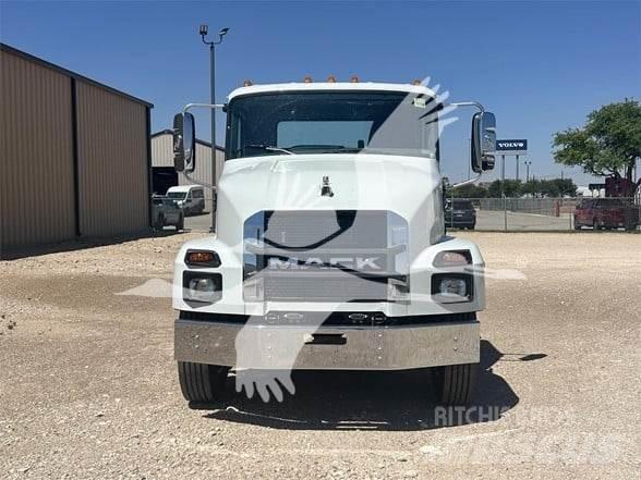 Mack MD7 Tovornjaki-šasije