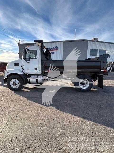 Mack MD7 Kiper tovornjaki