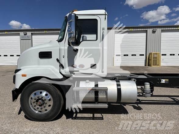 Mack MD7 Tovornjaki-šasije