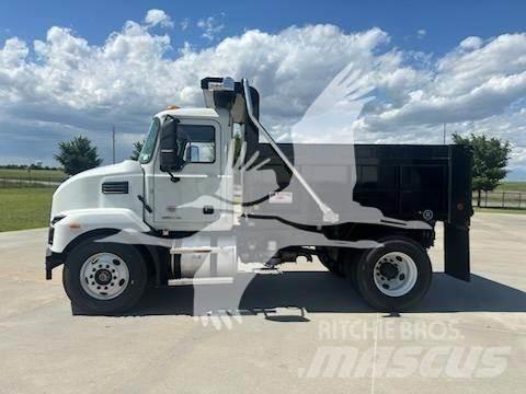 Mack MD7 Kiper tovornjaki