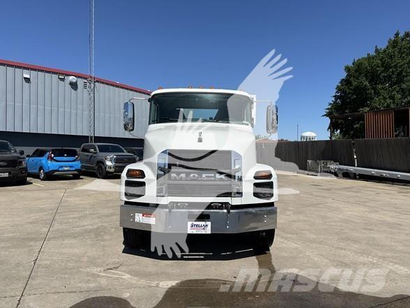 Mack MD7 Gradbeništvo - drugo