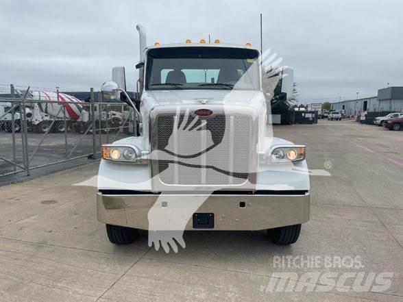 Peterbilt 567 Vlačilci