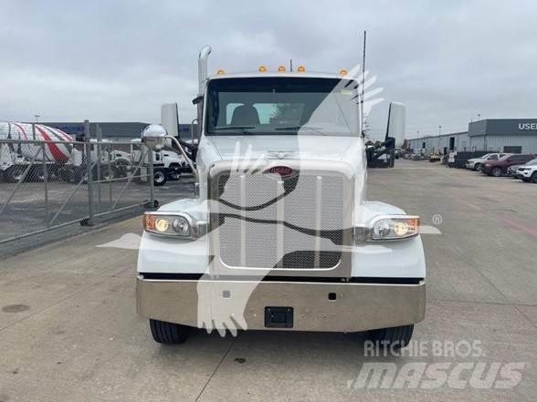 Peterbilt 567 Vlačilci