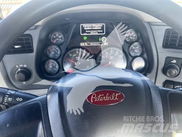 Peterbilt 567 Vlačilci