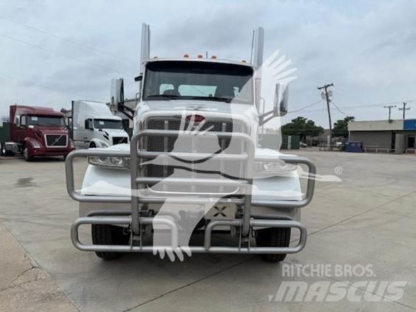 Peterbilt 567 Vlačilci