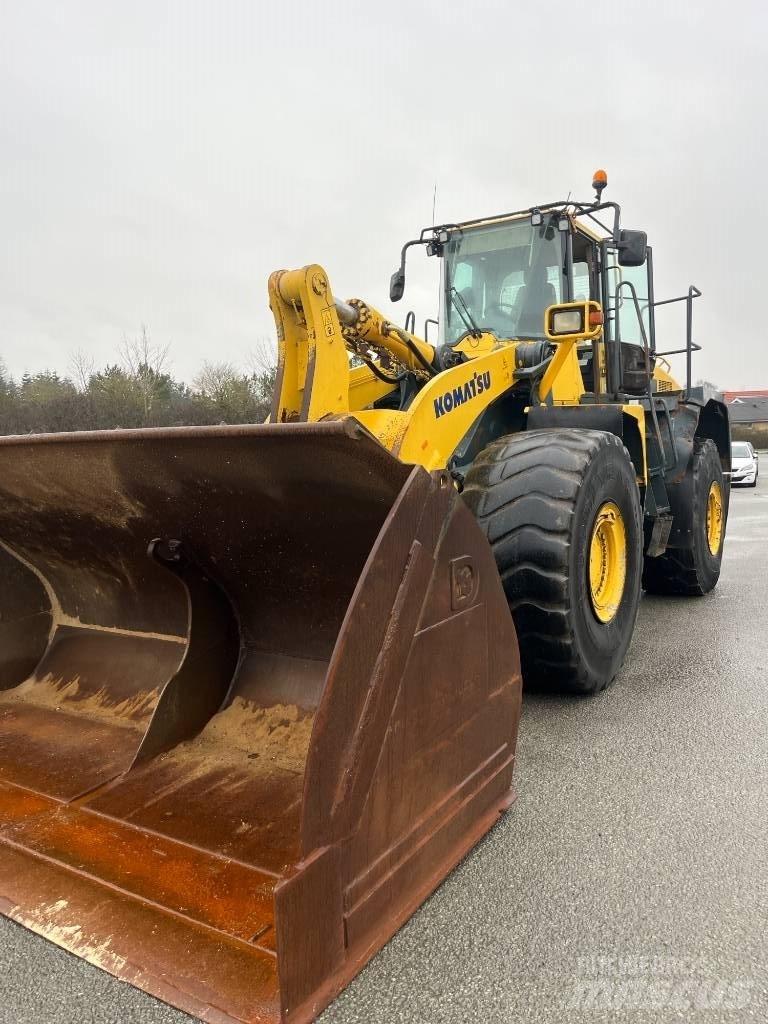 Komatsu WA 500-6 Kolesni nakladalci