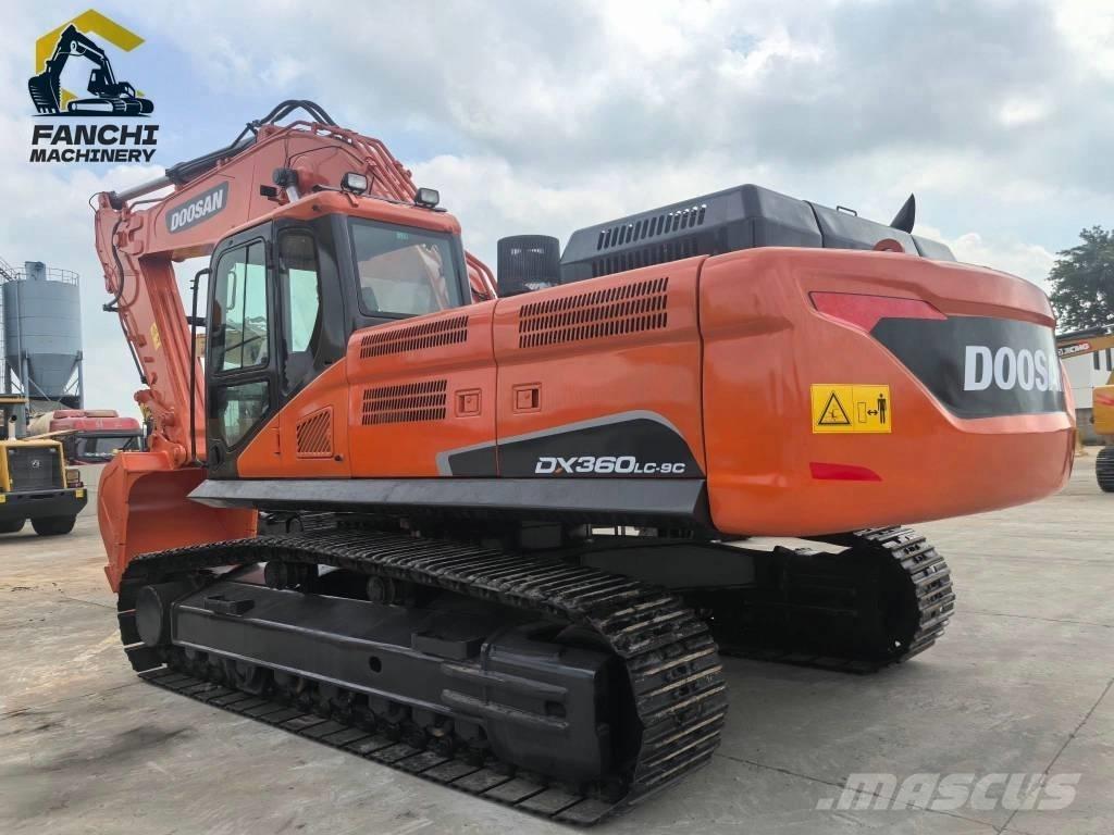 Doosan 360 Bagri goseničarji
