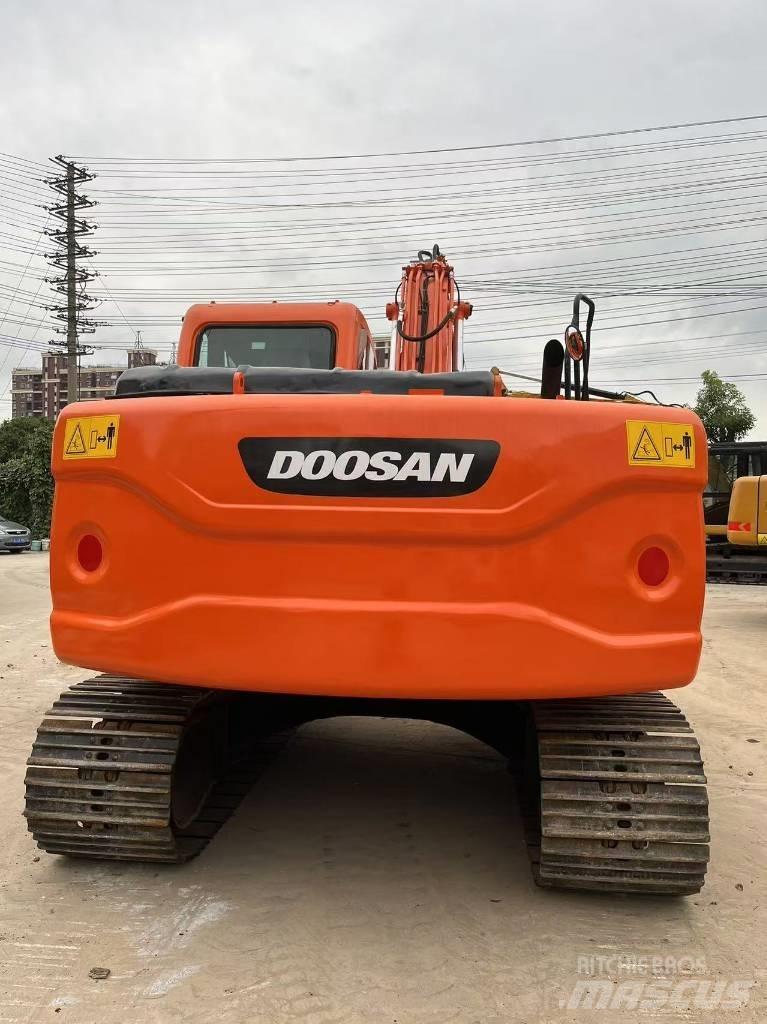 Doosan DX 140 Bagri goseničarji