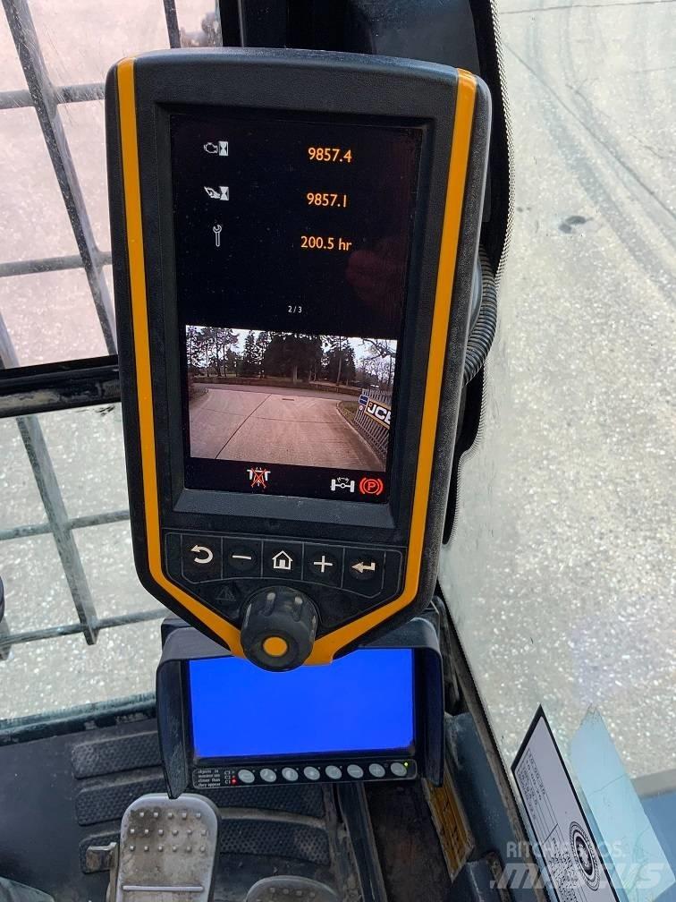 JCB JS 20 MH Bagri za prekladanje primarnih/sekundarnih surovin