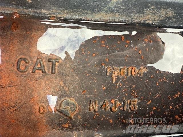 CAT 6020 NEW IDLER Gosenice