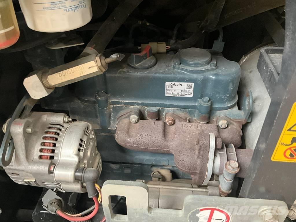 Kubota KX 019-4 Mini bagri <7t