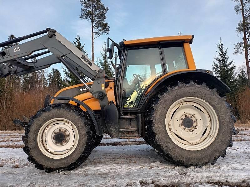 Valtra N 141 Hitech Traktorji