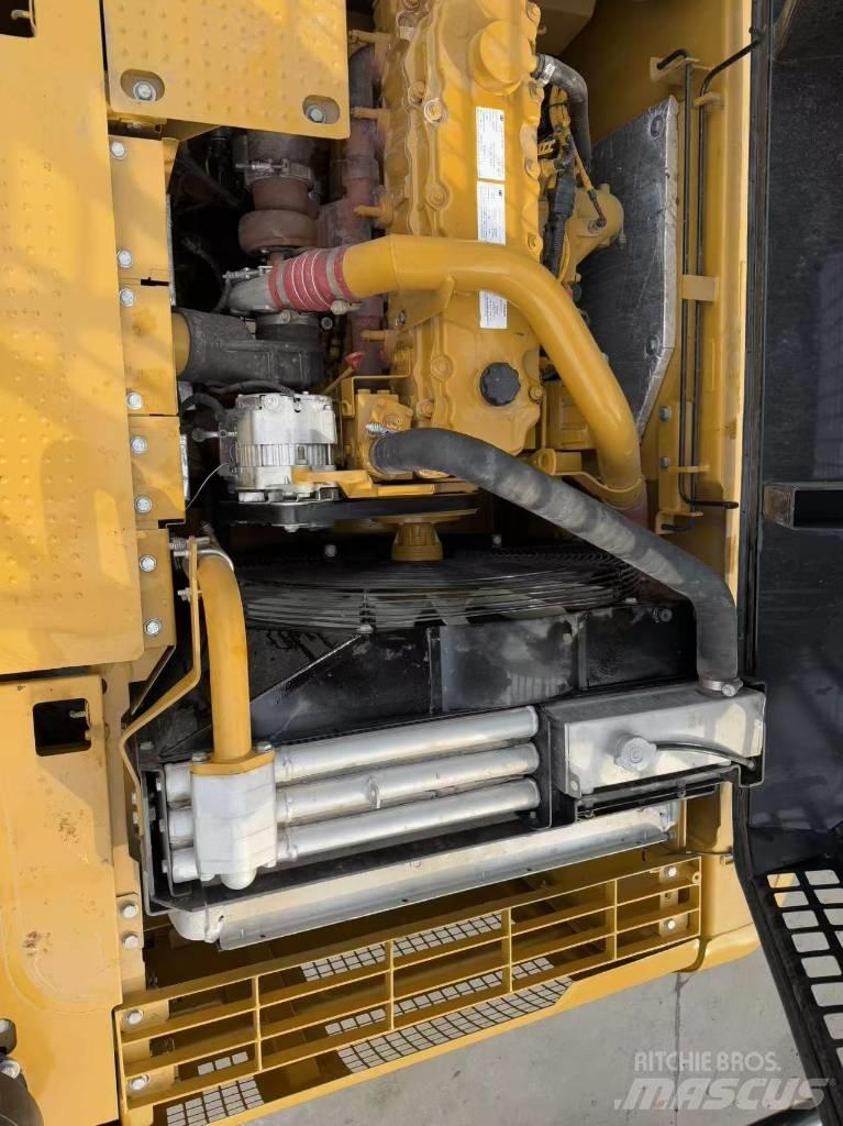 CAT 330d2 Bagri goseničarji