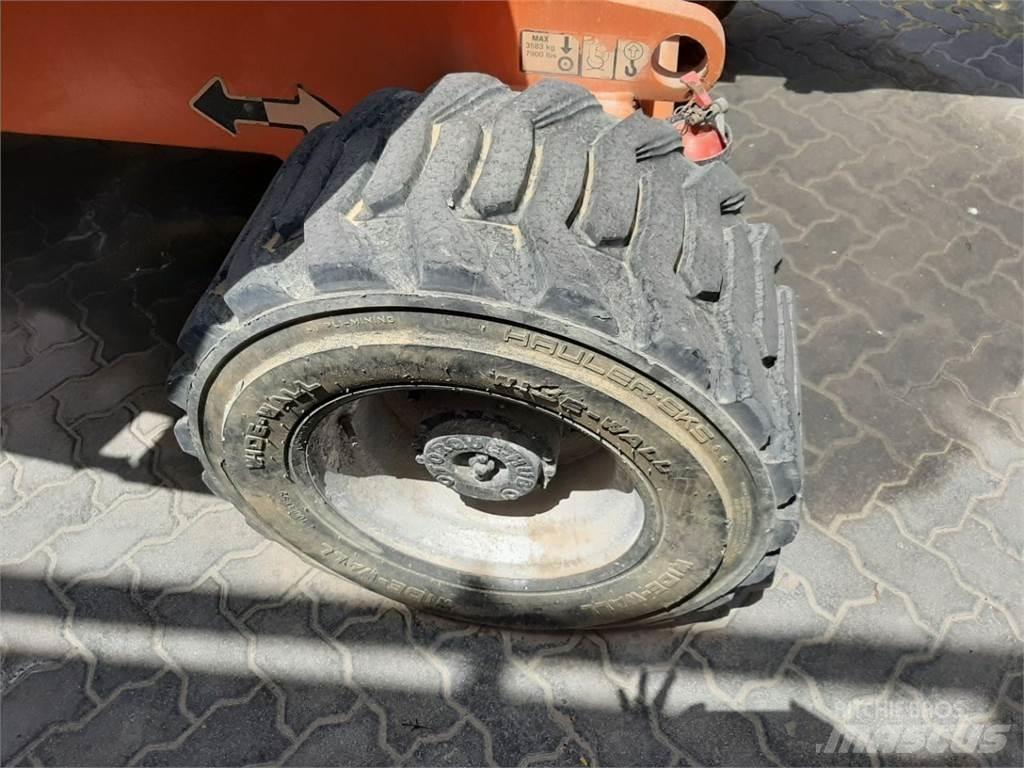 JLG 450AJ Zglobne dvižne ploščadi