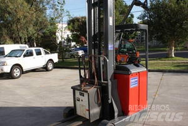 Linde R14 Viličarji s pomičnim teleskopom