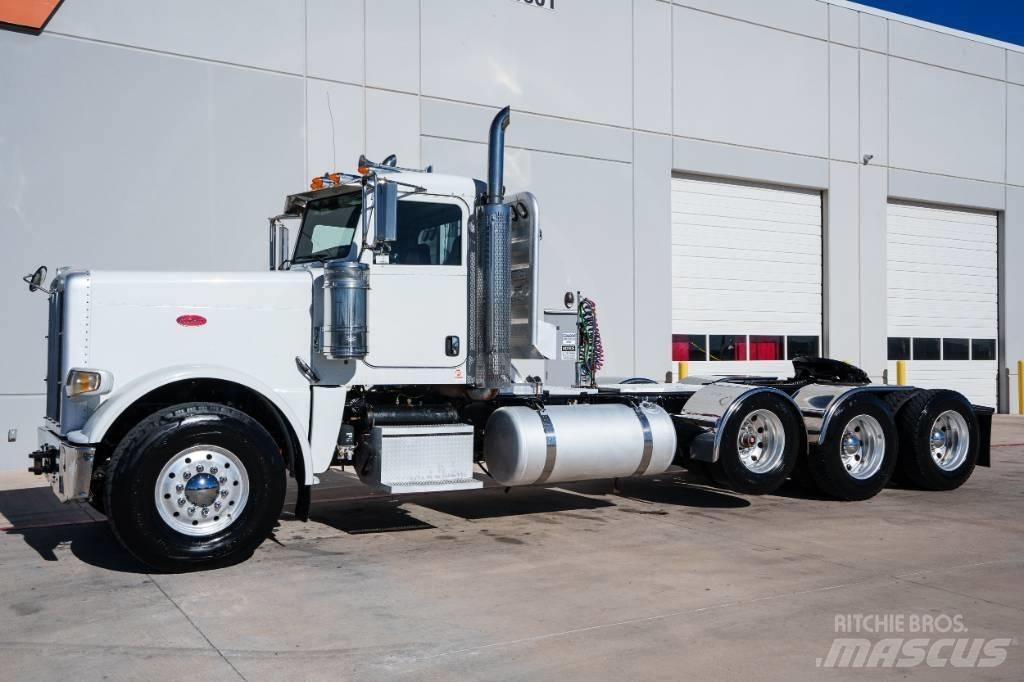 Peterbilt 388 Vlačilci