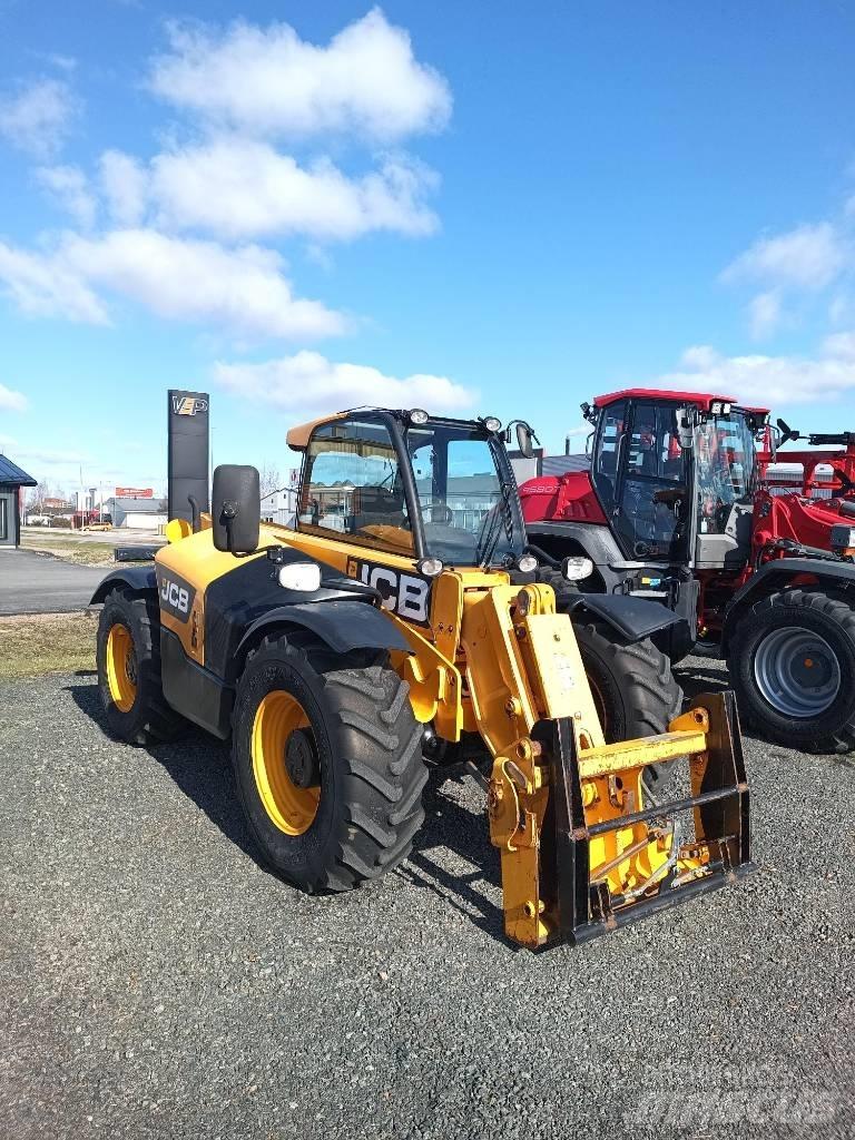 JCB 531-70 Kmetijski teleskopski nakladalci