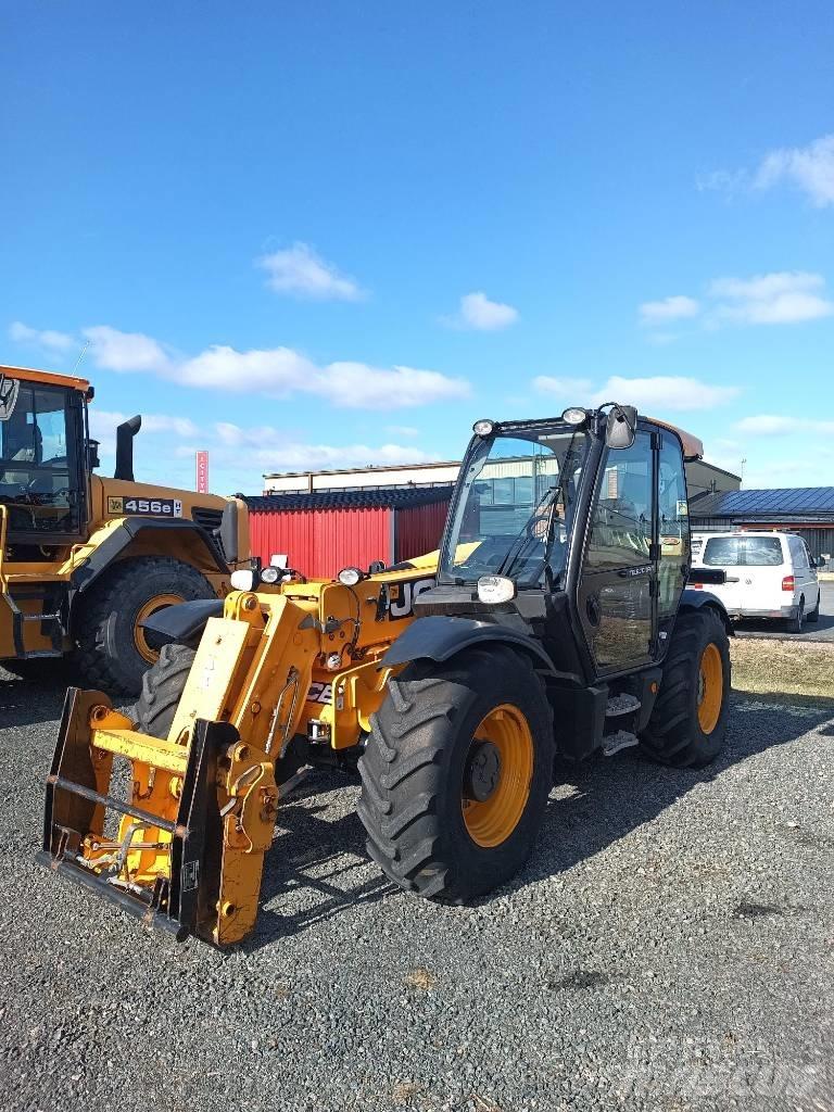 JCB 531-70 Kmetijski teleskopski nakladalci