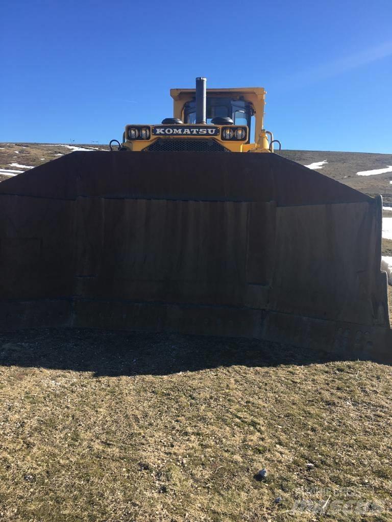 Komatsu 455 Buldožerji goseničarji
