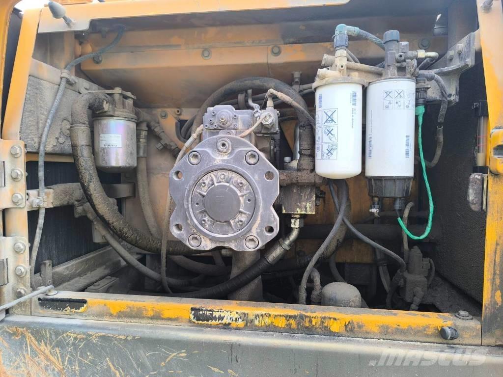 Volvo EC460CL Bagri goseničarji