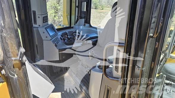 CAT D9T Buldožerji goseničarji