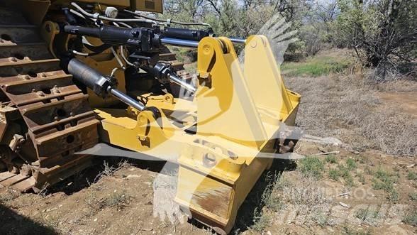 CAT D9T Buldožerji goseničarji