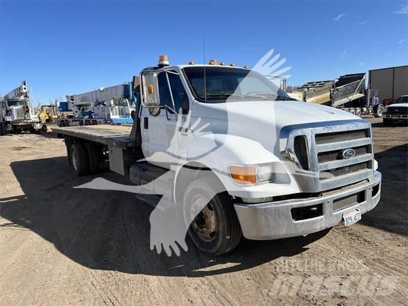 Ford F650 Tovornjaki s kesonom/platojem