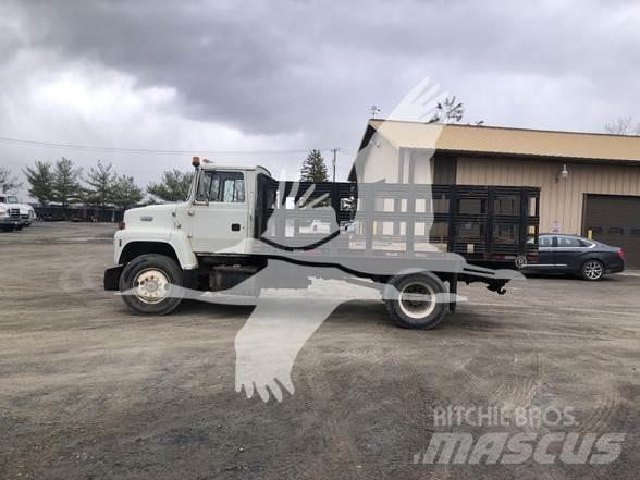Ford L8000 Drugo