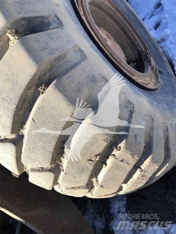 Komatsu WA420 Kolesni nakladalci