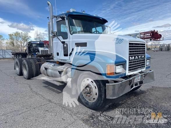 Mack CH613 Vlačilci