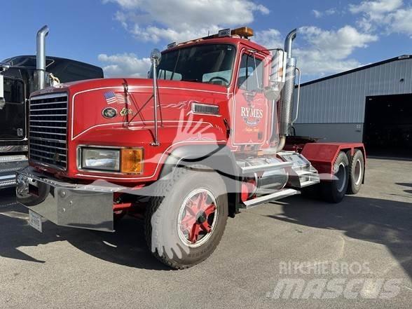Mack CL753 Vlačilci