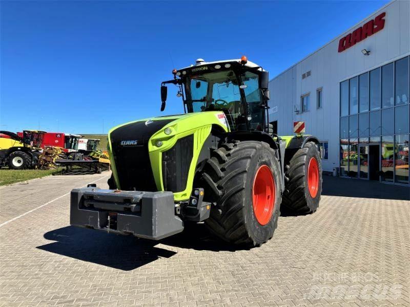 CLAAS XERION 5000 Traktorji