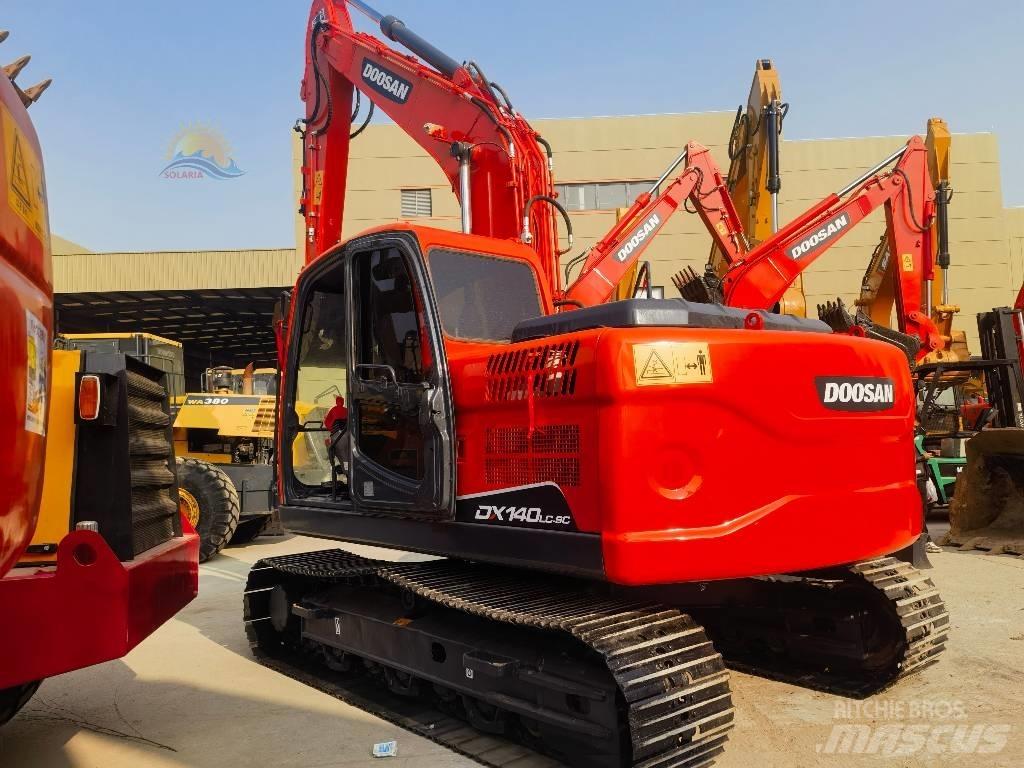 Doosan DX 140 LC Bagri goseničarji