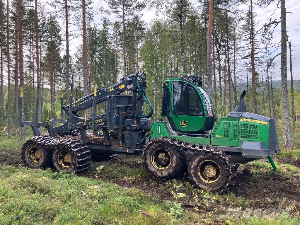 John Deere 1210G Forwarderji