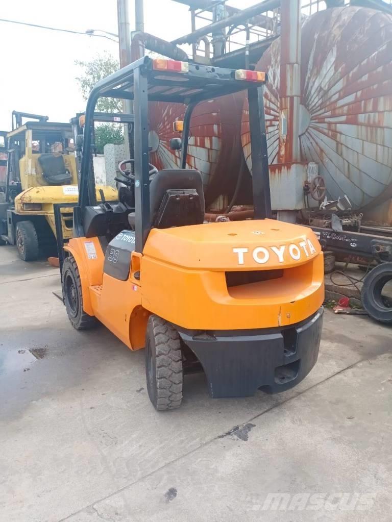 Toyota FD 30 Dizelski viličarji