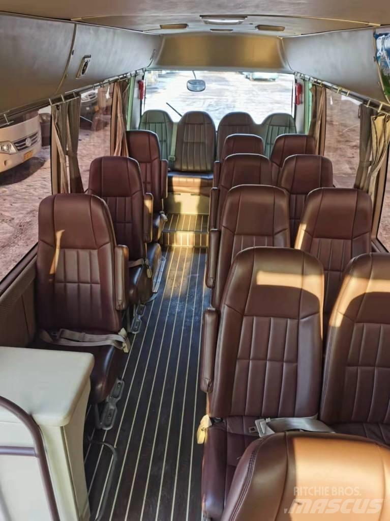 Toyota Coaster Bus Mini avtobusi