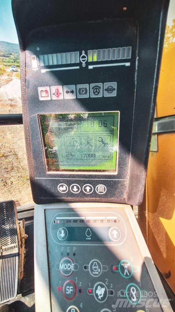 Liebherr R934C HDC Bagri goseničarji