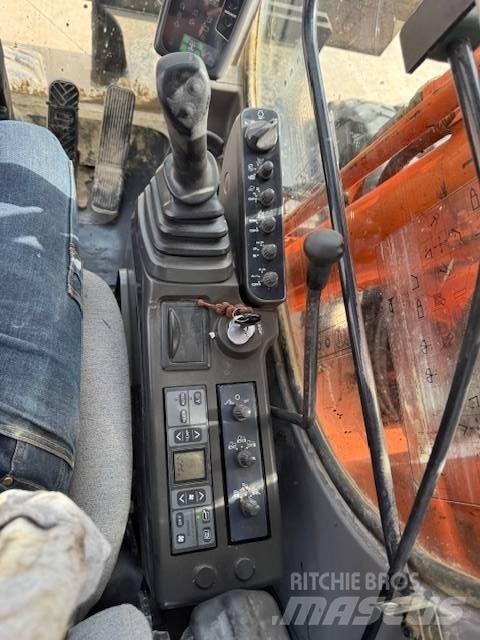 Hitachi ZX 160 W Bagri na kolesih