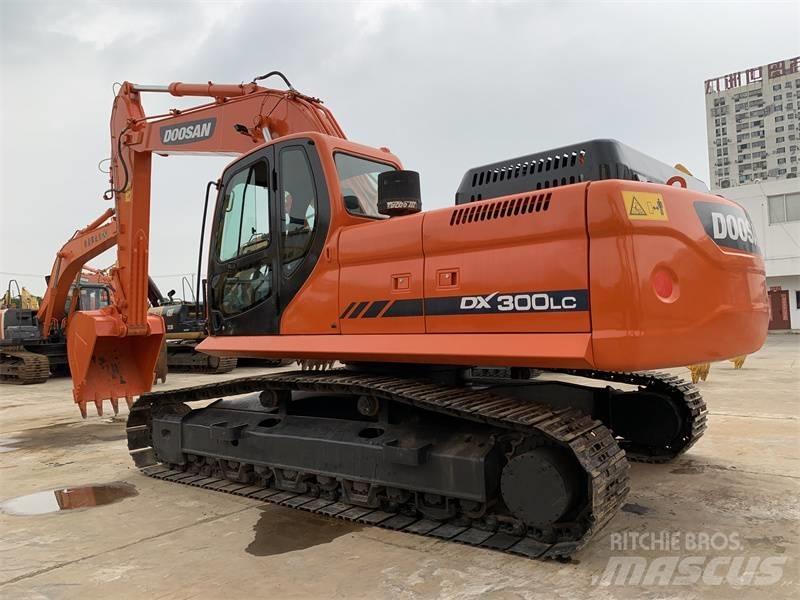 Doosan DX300 Bagri goseničarji