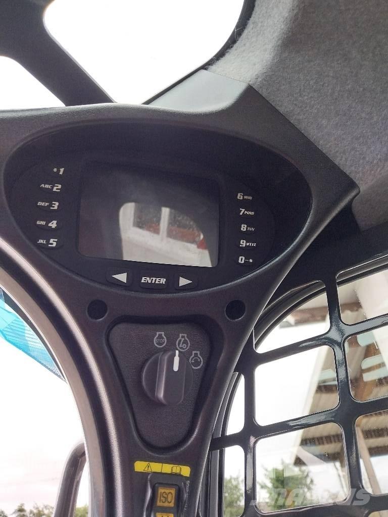 Bobcat T 450 Nakladalci goseničarji