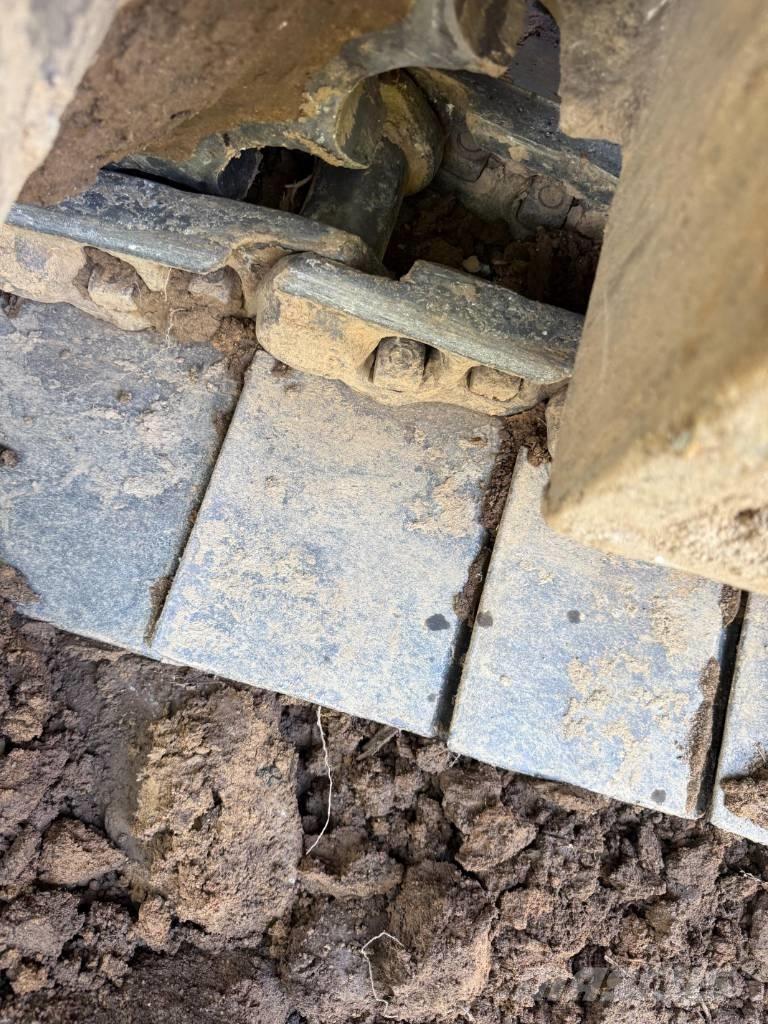 Doosan DX 220 LCA Bagri goseničarji